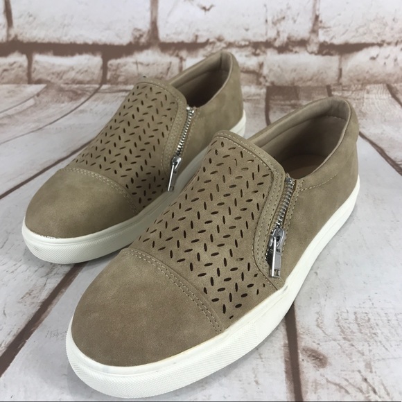 cushionaire Shoes - 👣Shoes Sneakers Slip On Tan Vegan NWT Sz 8